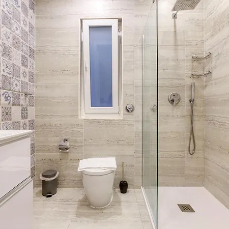 Designer 3br With Private Balcony In By 360 Estates * グジラ