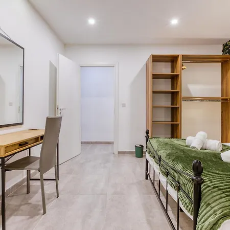 Designer 3br With Private Balcony In By 360 Estates Apartment *