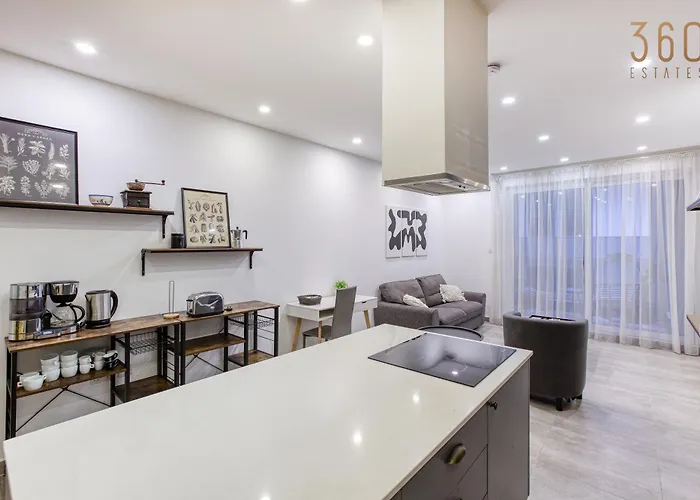 Designer 3br With Private Balcony In By 360 Estates Daire *